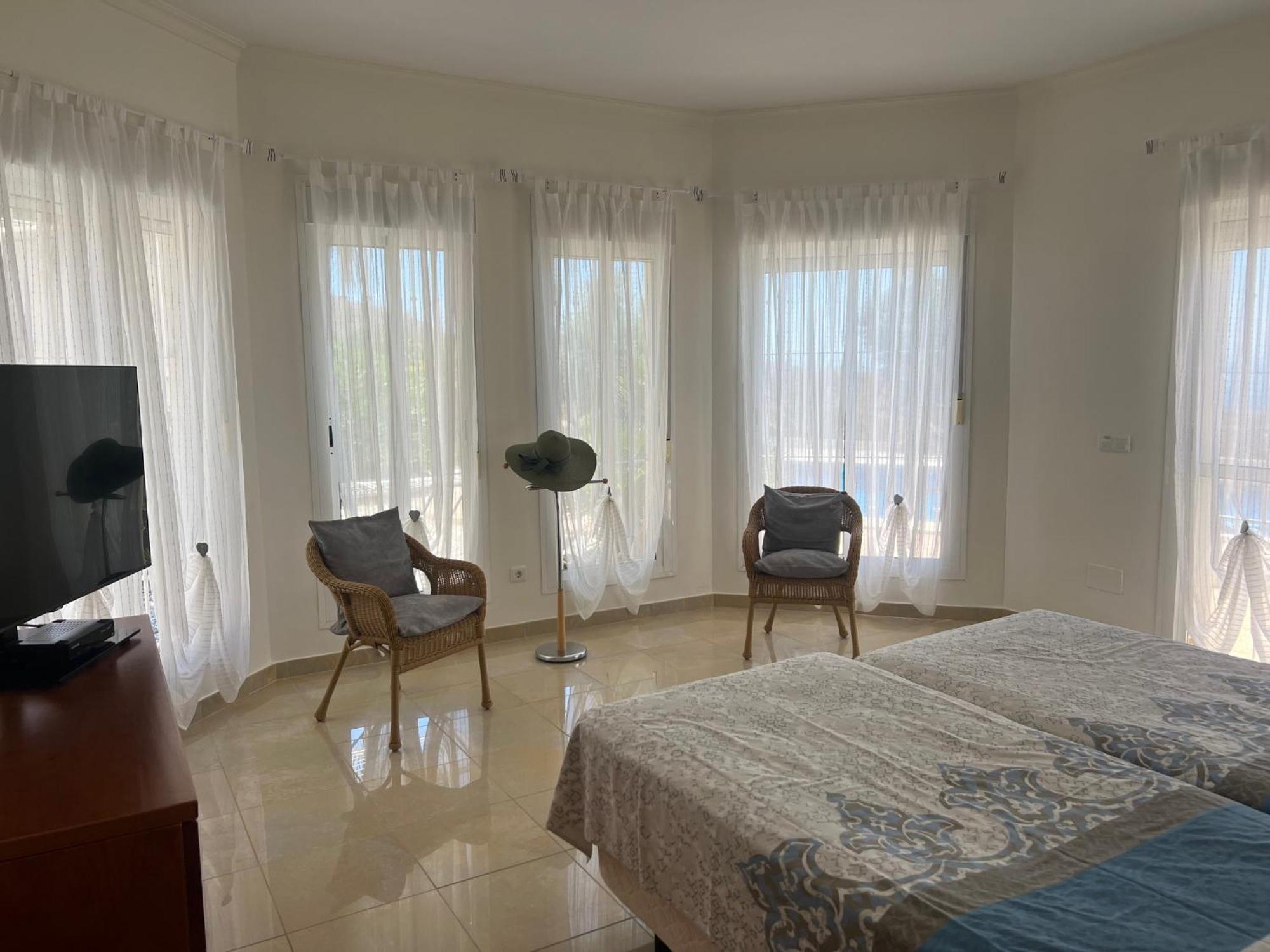 Villa Camakini With Heated Pool And Sea View Arenas Kültér fotó