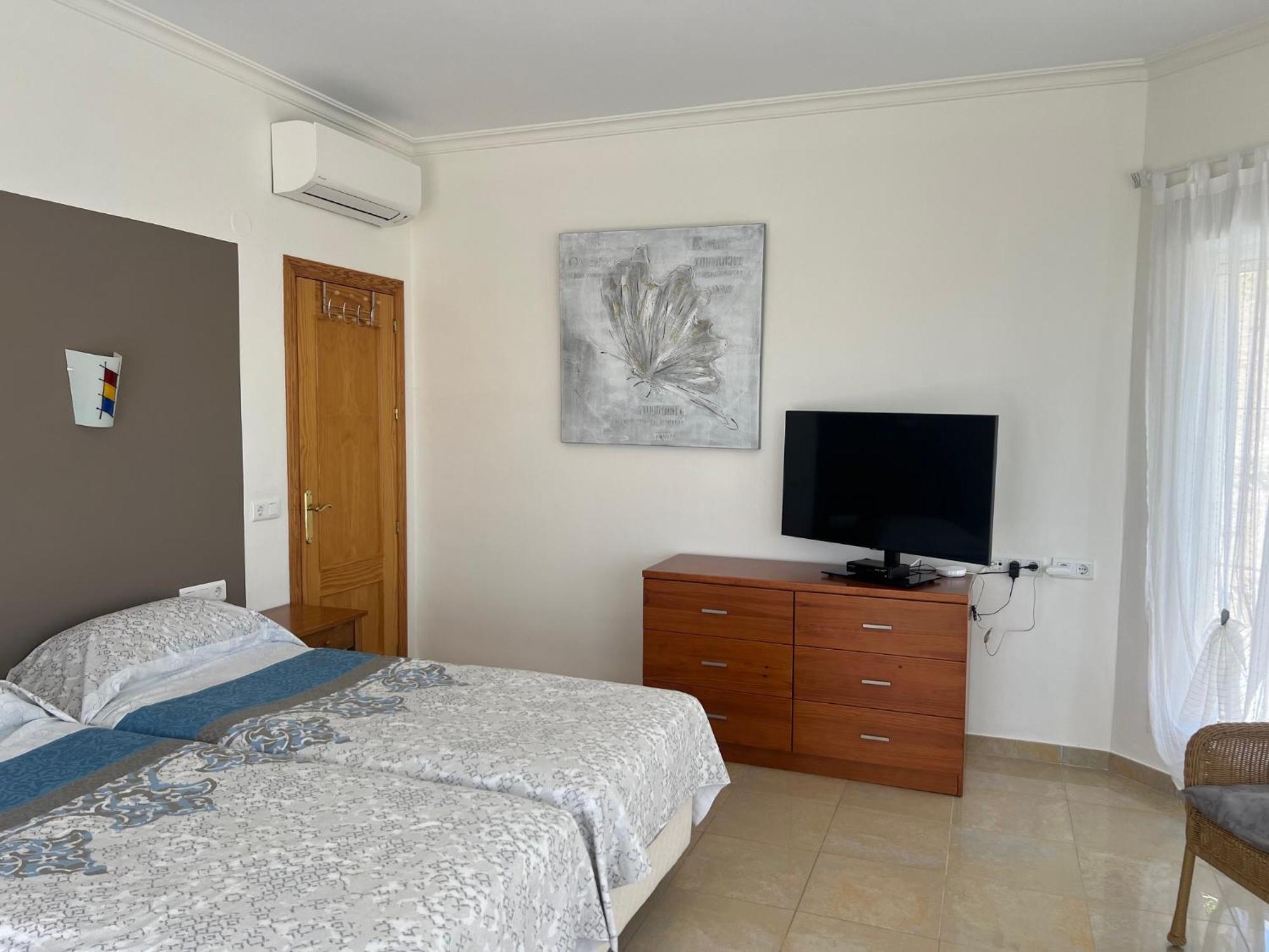 Villa Camakini With Heated Pool And Sea View Arenas Kültér fotó