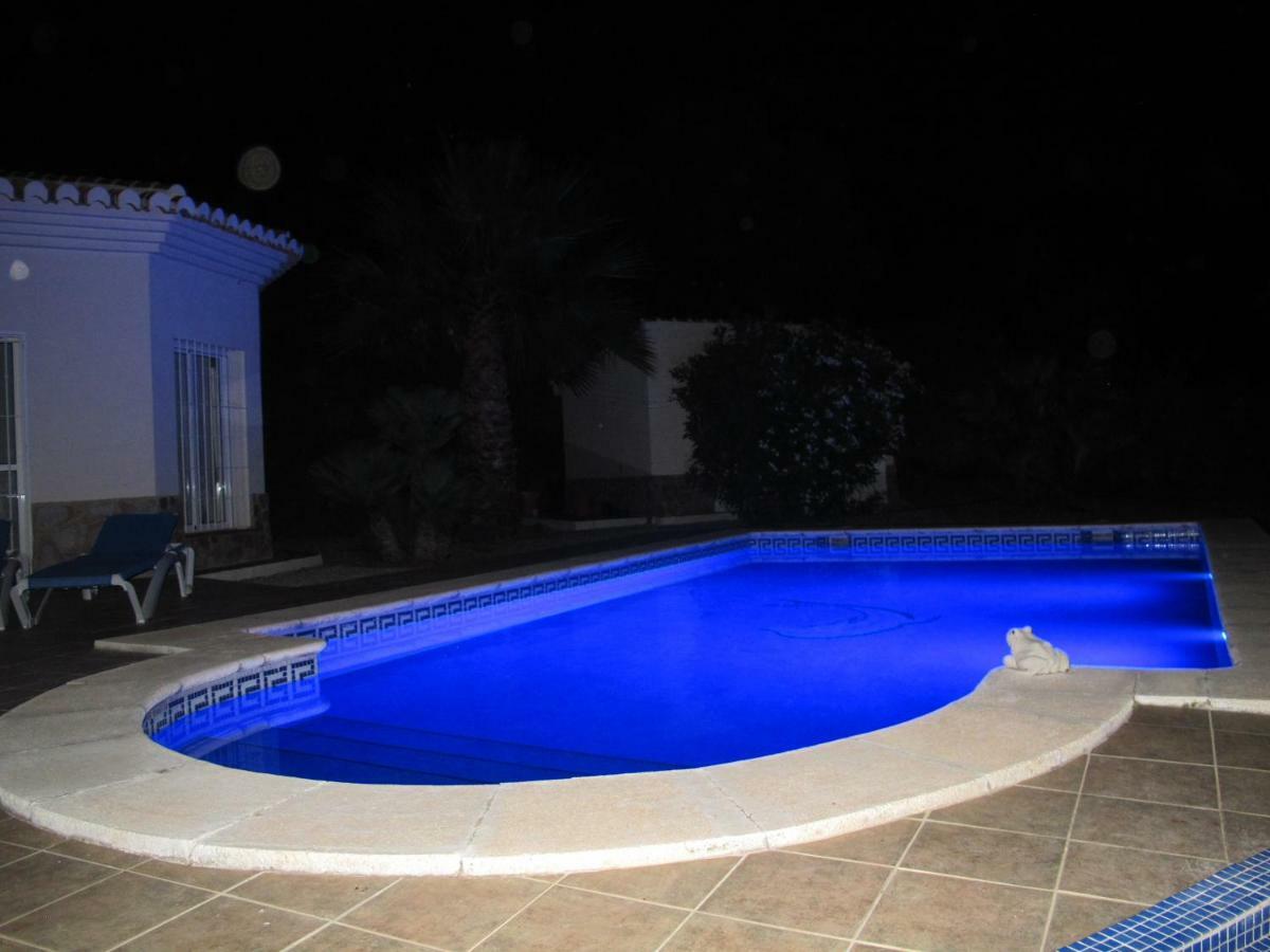 Villa Camakini With Heated Pool And Sea View Arenas Kültér fotó